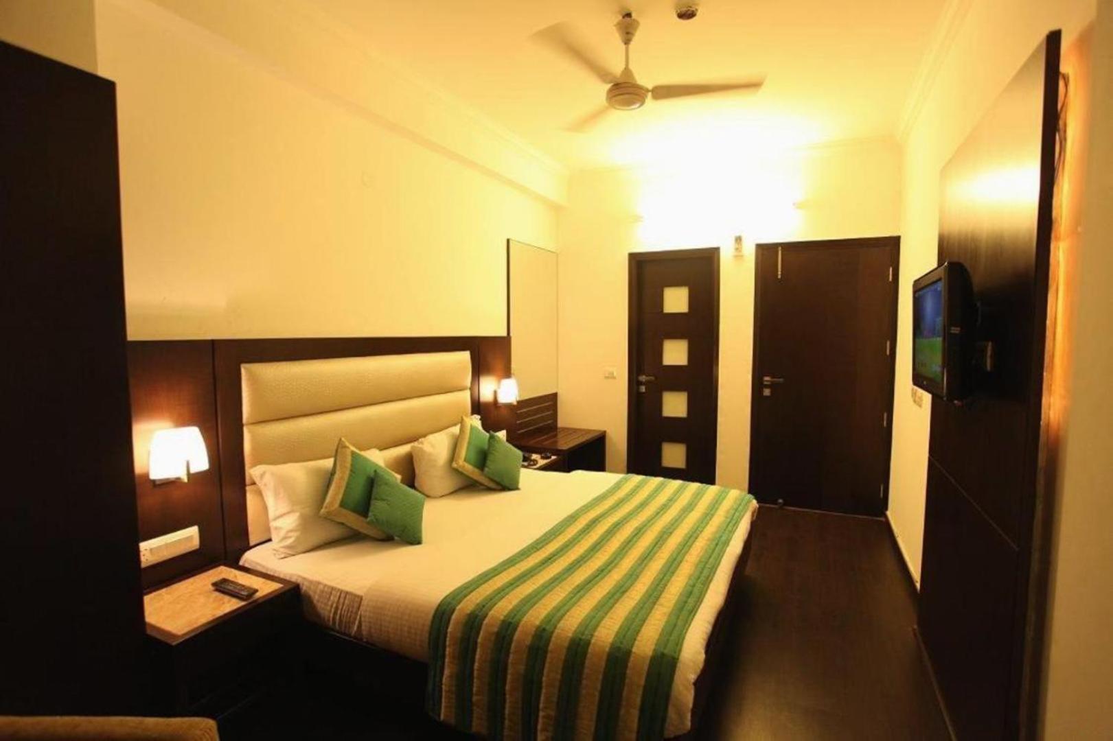Hotel Chanchal Continental - 02 Mins From New Delhi Railway Station Luaran gambar