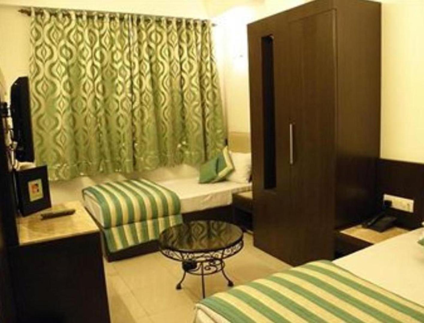Hotel Chanchal Continental - 02 Mins From New Delhi Railway Station Luaran gambar