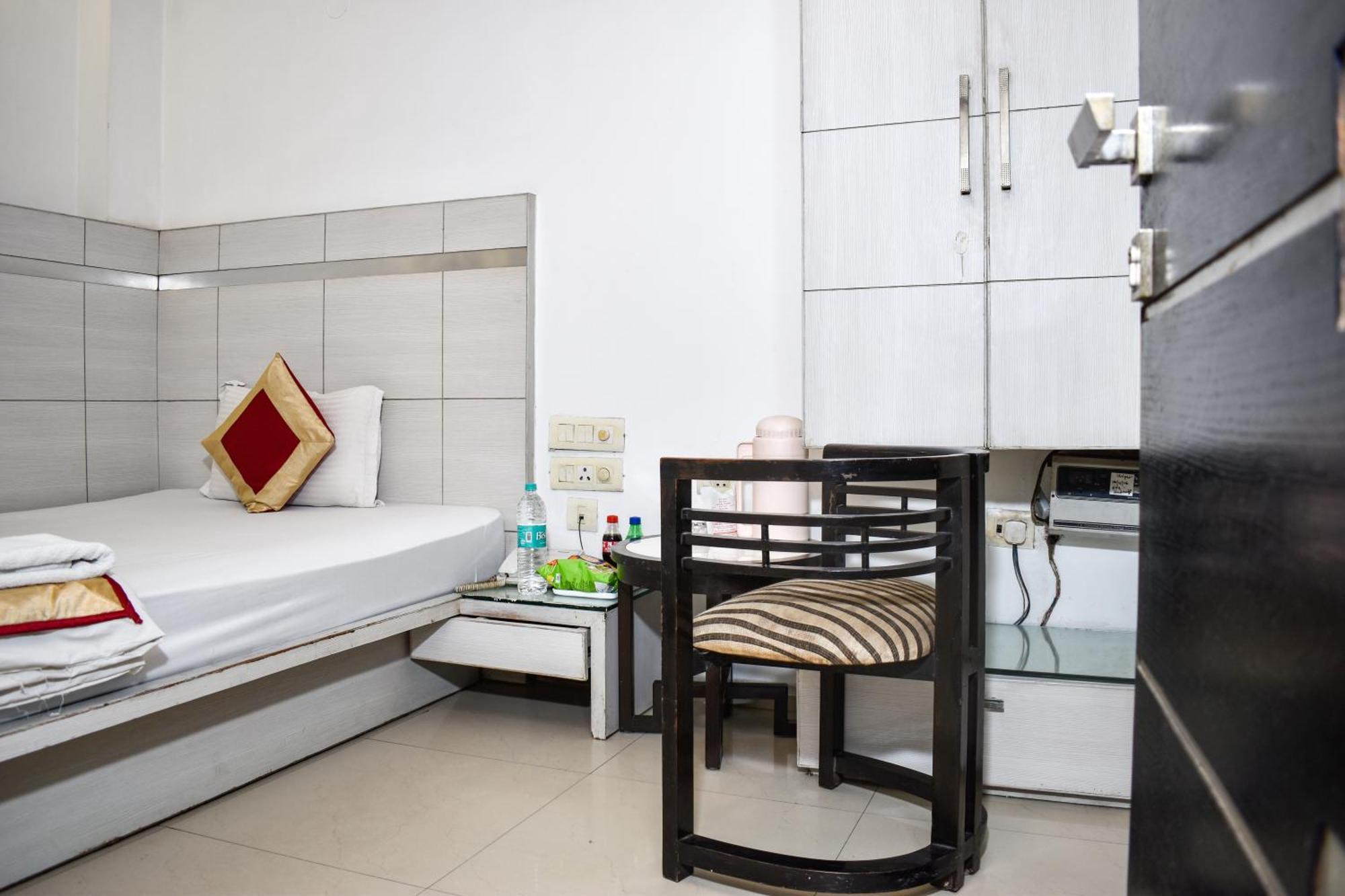 Hotel Chanchal Continental - 02 Mins From New Delhi Railway Station Luaran gambar