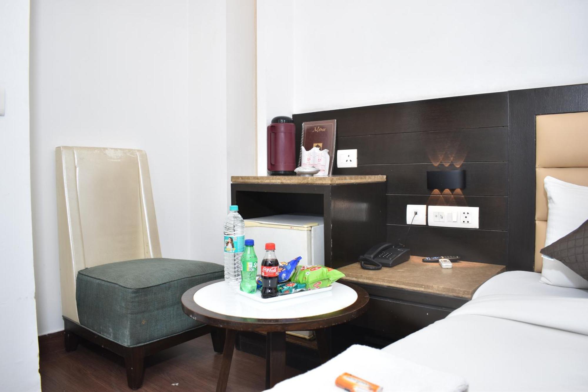 Hotel Chanchal Continental - 02 Mins From New Delhi Railway Station Luaran gambar