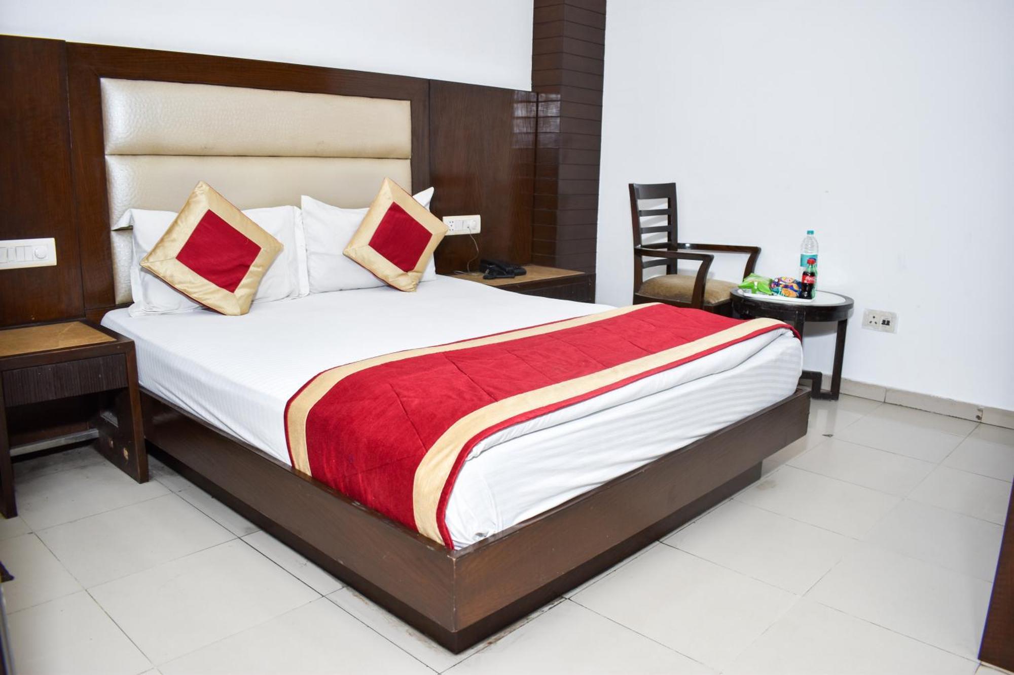 Hotel Chanchal Continental - 02 Mins From New Delhi Railway Station Luaran gambar