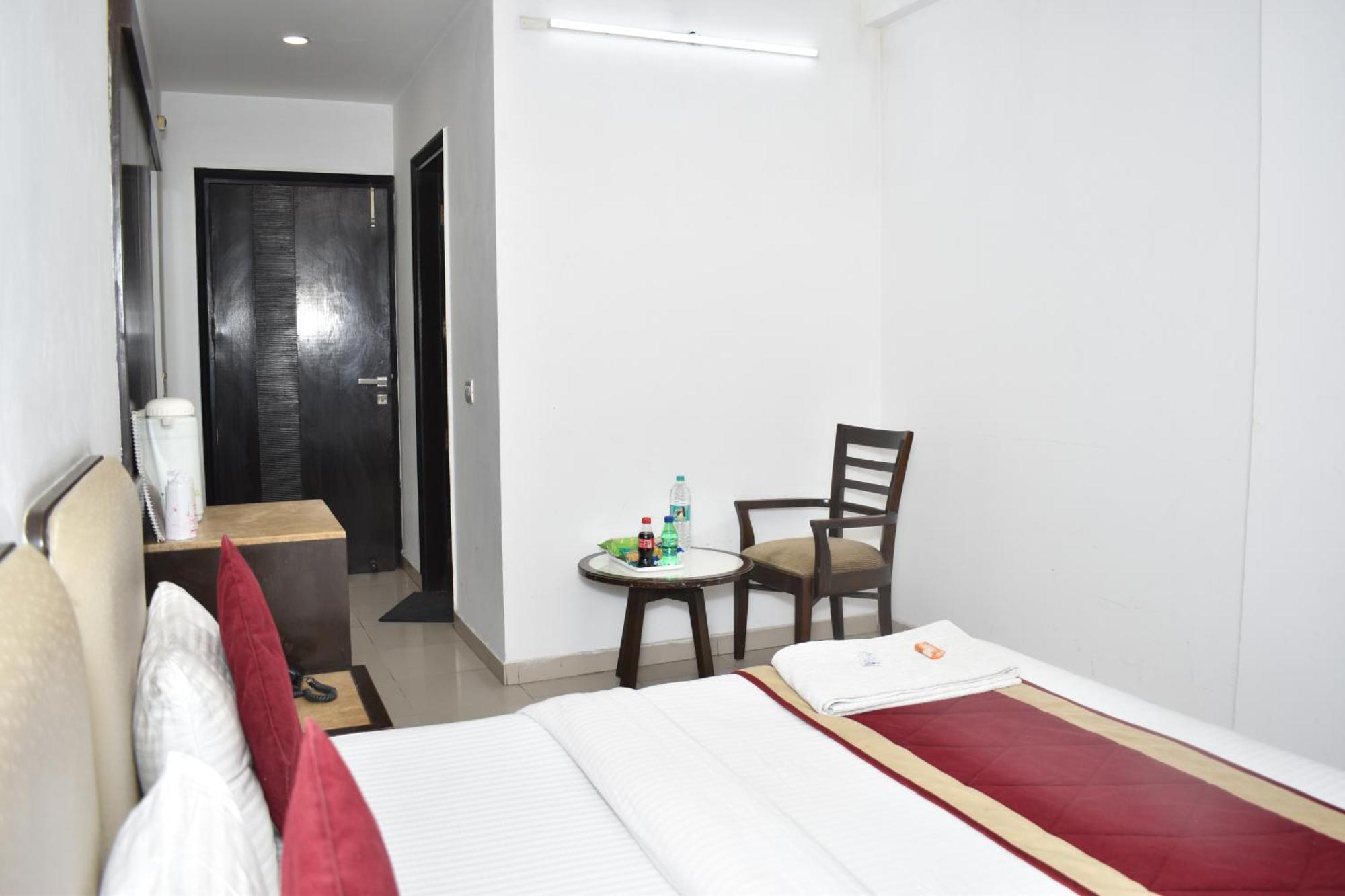 Hotel Chanchal Continental - 02 Mins From New Delhi Railway Station Luaran gambar