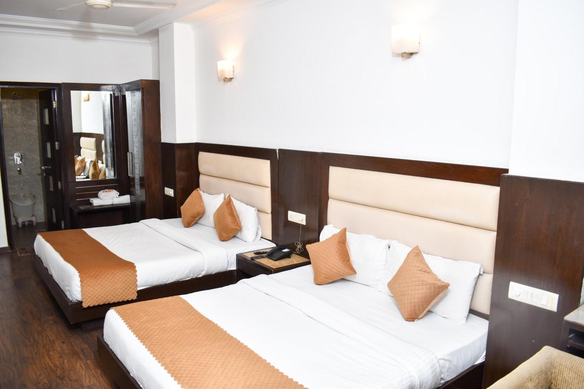 Hotel Chanchal Continental - 02 Mins From New Delhi Railway Station Luaran gambar