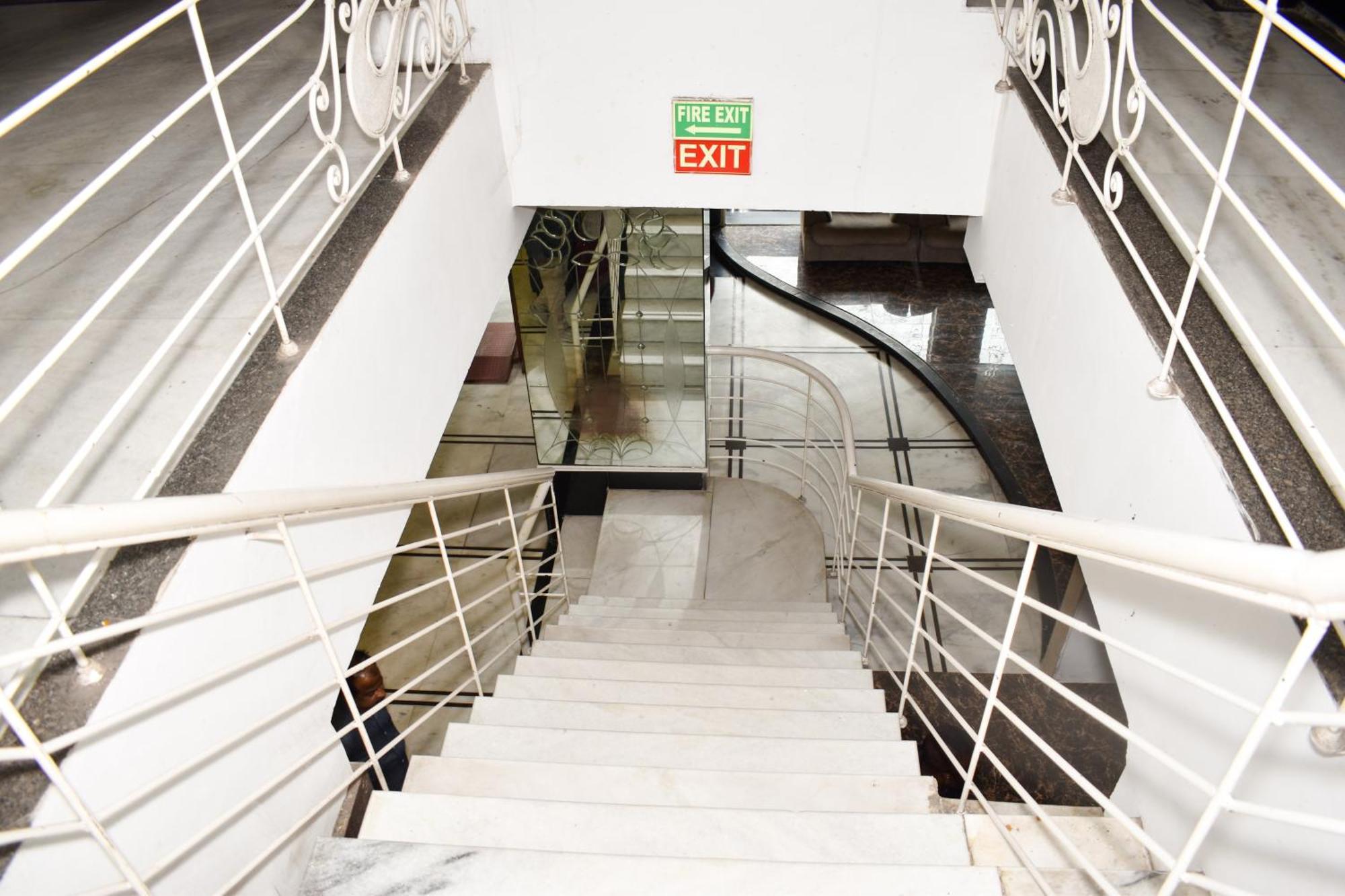 Hotel Chanchal Continental - 02 Mins From New Delhi Railway Station Luaran gambar