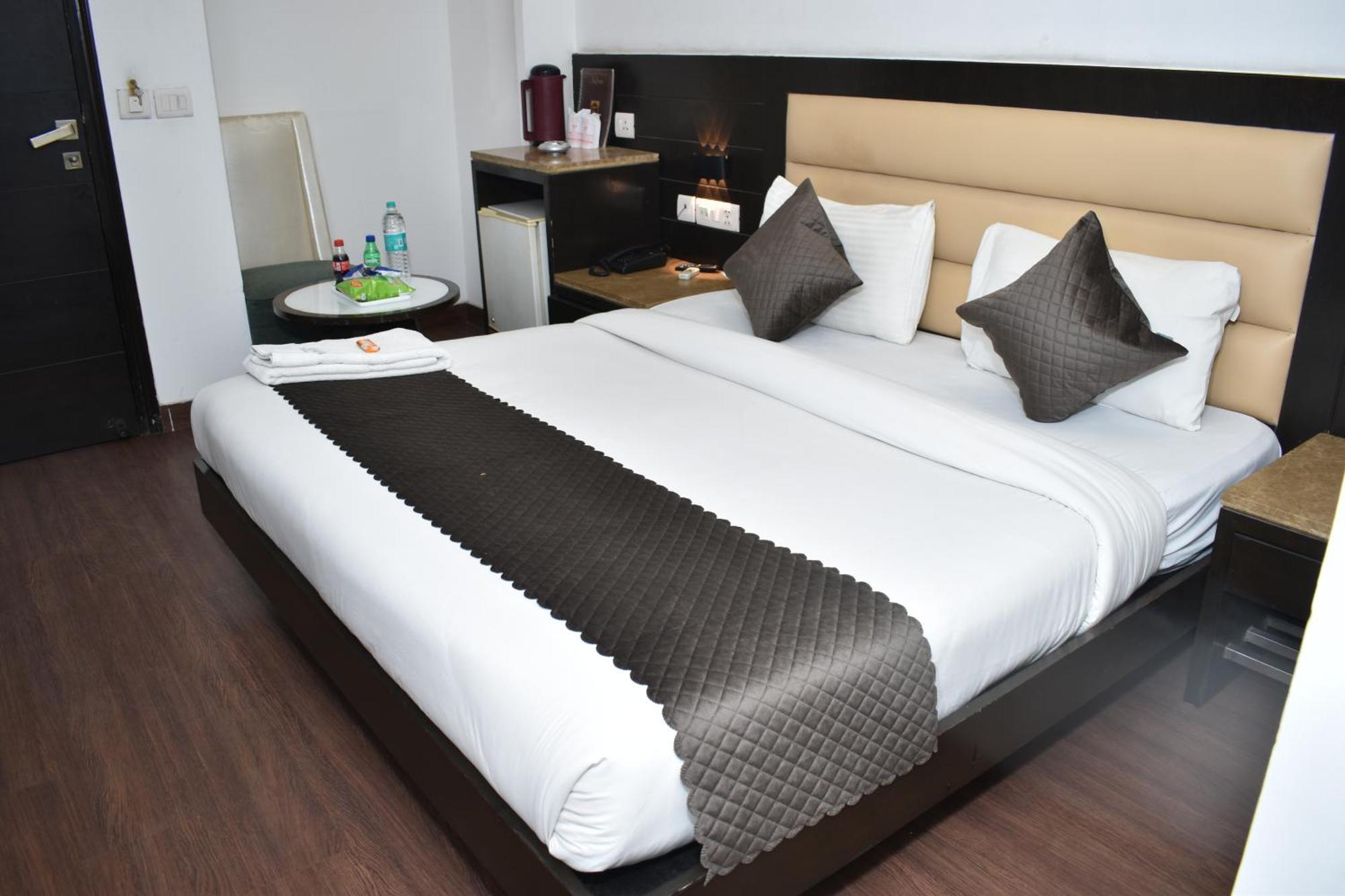 Hotel Chanchal Continental - 02 Mins From New Delhi Railway Station Luaran gambar