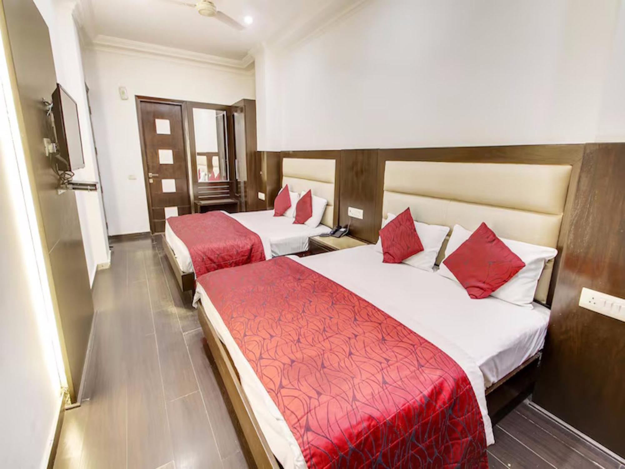 Hotel Chanchal Continental - 02 Mins From New Delhi Railway Station Luaran gambar